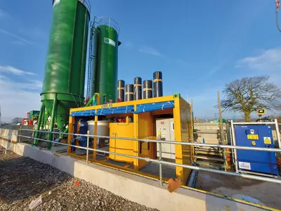 W ramach prac związanych z prestiżowym projektem infrastrukturalnym HS2 w Wielkiej Brytanii nasz klient Bachy Soletanche wykorzystał również mieszalnię CMS 45 firmy BAUER MAT Slurry Handling Systems.
